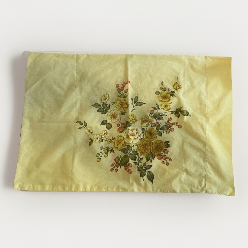 Dan River Tranquale Vintage‎ Pillowcase Light Yellow Floral Flowers